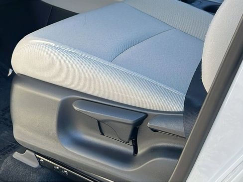 Used 2024 Toyota Corolla Cross L image 21