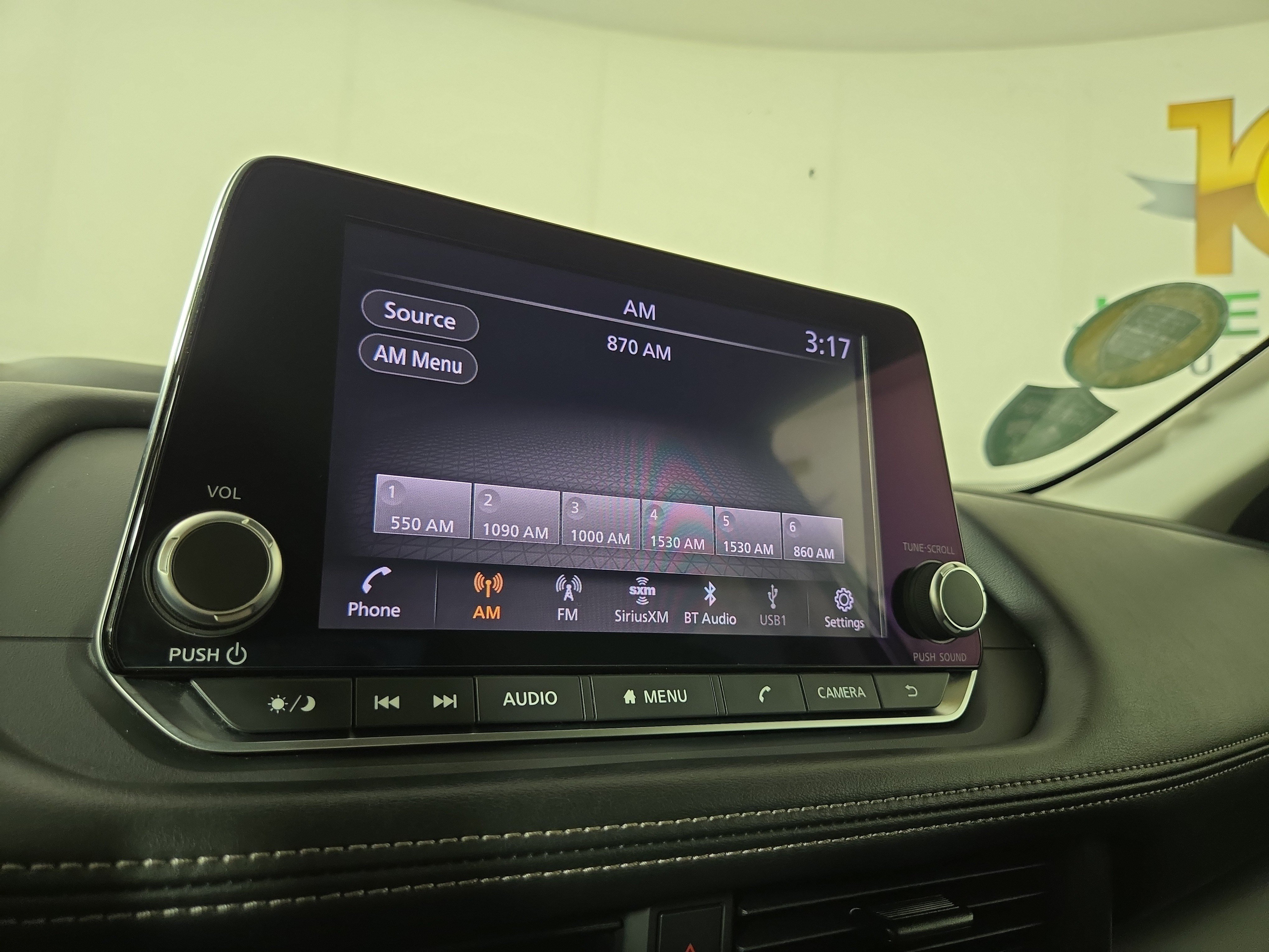 Used 2024 Nissan Rogue S AWD/4WD image 19