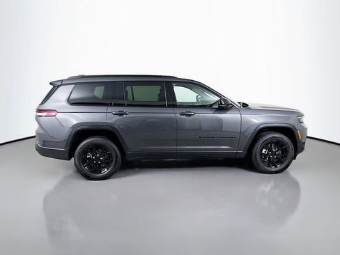 Used 2024 Jeep Grand Cherokee L Altitude image 5