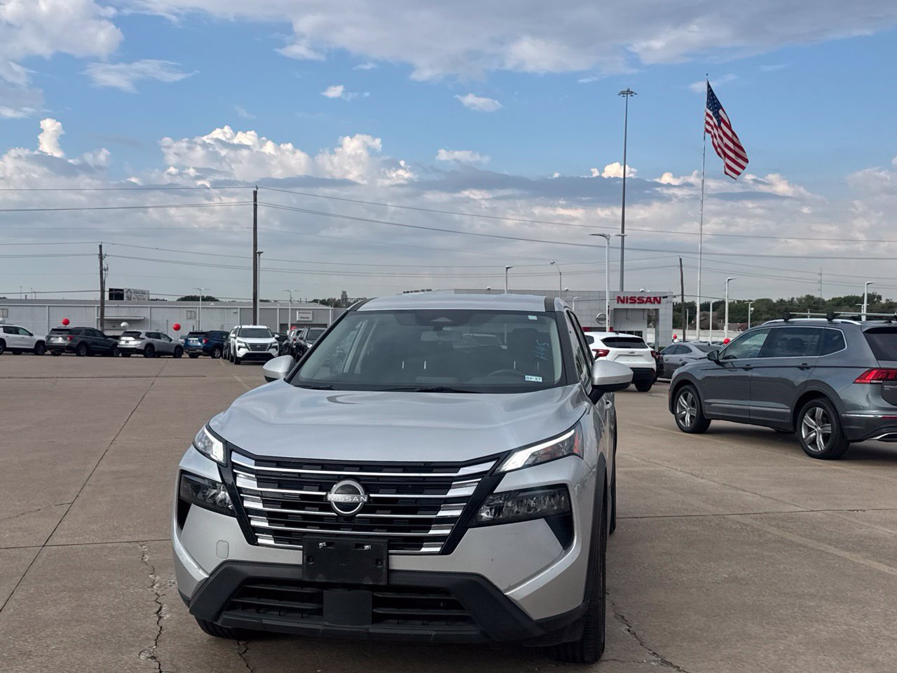 Certified 2025 Nissan Rogue SV FWD image 7