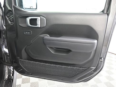 Used 2024 Jeep Wrangler Unlimited Sport AWD/4WD image 12