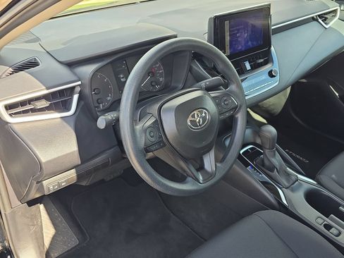 Used 2025 Toyota Corolla LE FWD image 13