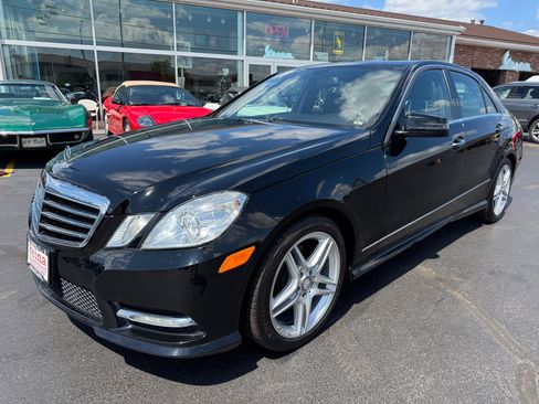 Used 2013 Mercedes-Benz E 350 4MATIC Sedan w/ Premium 1 Pkg image 1