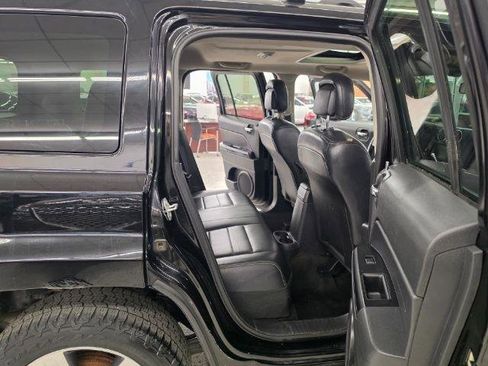 Used 2016 Jeep Patriot High Altitude FWD image 34