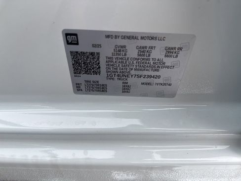 Used 2025 GMC Sierra 2500 SLT w/ LPO, GMC Protection Package image 39