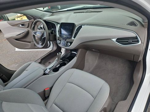 Used 2019 Chevrolet Malibu LT w/ Driver Confidence Package FWD image 16