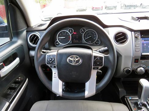 Used 2015 Toyota Tundra SR5 w/ SR5 Upgrade Package image 18