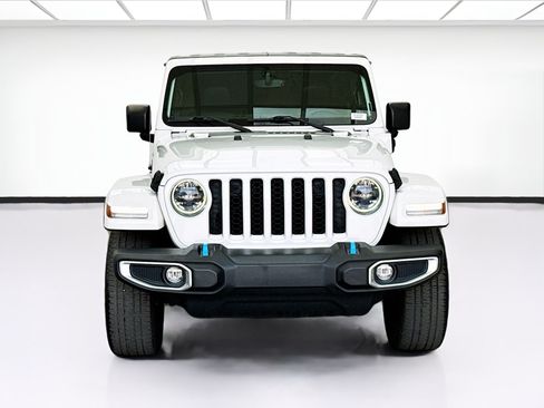 Used 2023 Jeep Wrangler Unlimited Sahara AWD/4WD image 2