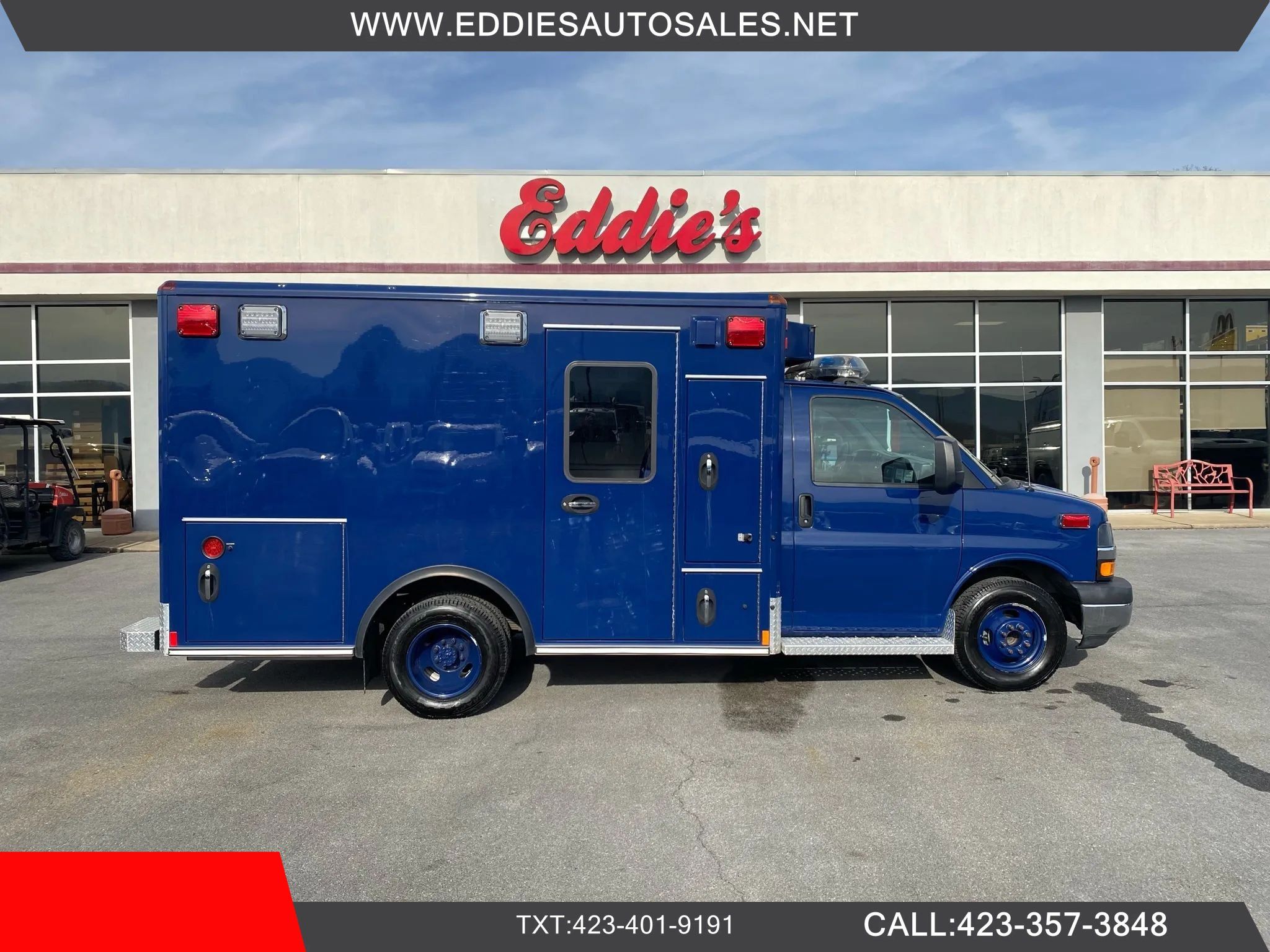 Used 2013 Chevrolet Express 3500 w/ Ambulance Package RWD image 1