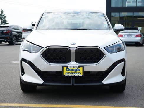 Used 2025 BMW X2 xDrive28i w/ Convenience Package image 12