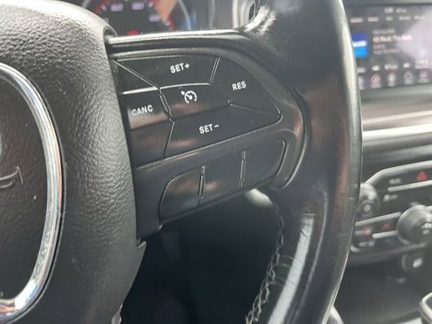 Used 2019 Dodge Charger SXT image 20