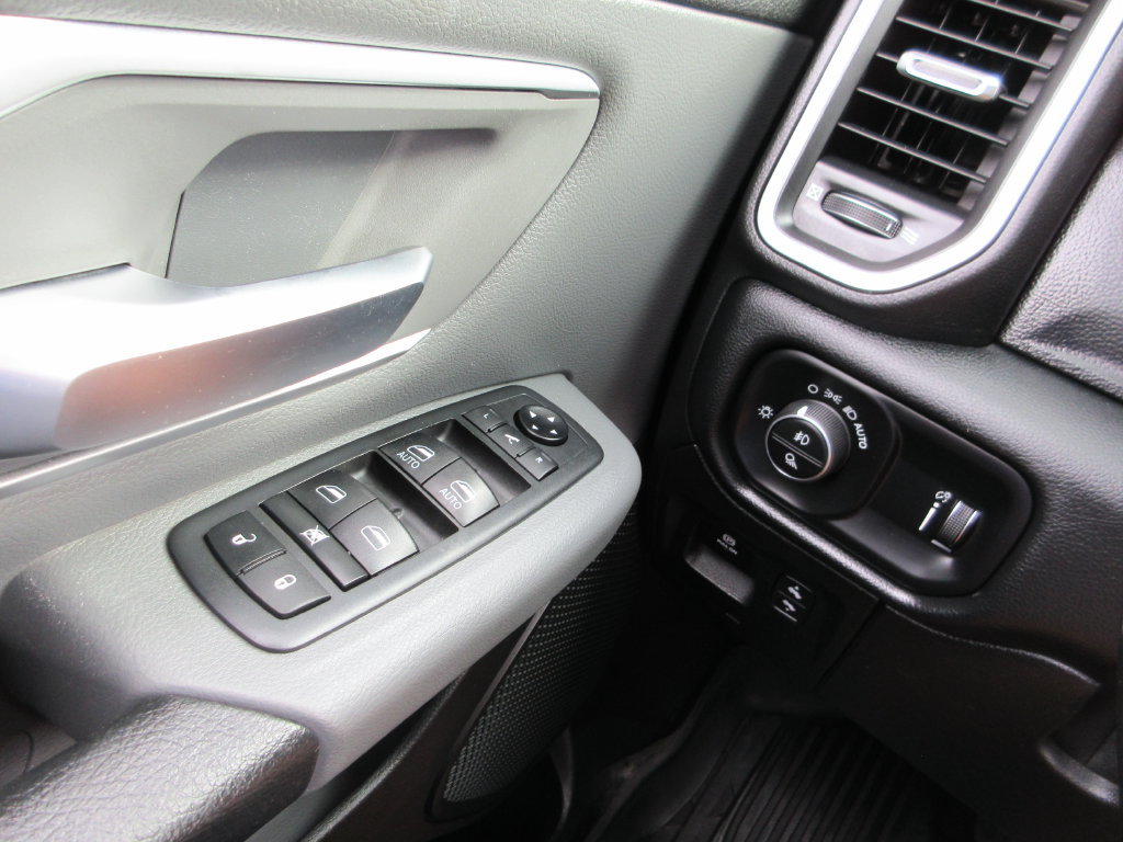 Used 2021 RAM 1500 Big Horn AWD/4WD image 25