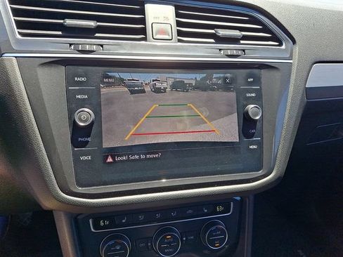 Used 2020 Volkswagen Tiguan SE w/ Panoramic Sunroof Package AWD/4WD image 19