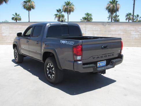 Used 2019 Toyota Tacoma TRD Off-Road AWD/4WD image 6