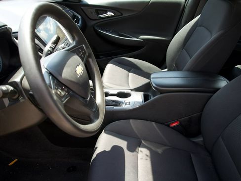 Used 2024 Chevrolet Malibu LT FWD image 18