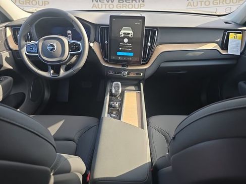 New 2026 Volvo XC60 B5 Plus w/ Protection Package Premier AWD/4WD image 10