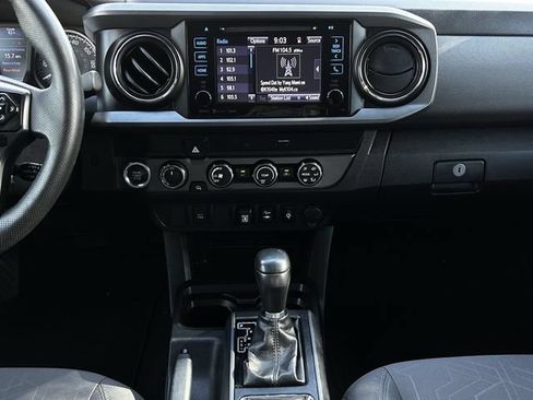 Used 2019 Toyota Tacoma TRD Off-Road AWD/4WD image 16
