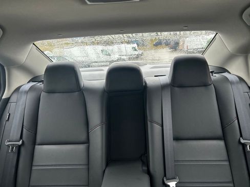 Certified 2025 Nissan Sentra SR w/ SR Premium Package image 17