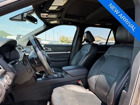 Used 2018 Ford Explorer Sport w/ Equipment Group 401A AWD/4WD image 11