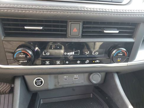 Used 2023 Nissan Rogue SV FWD image 20