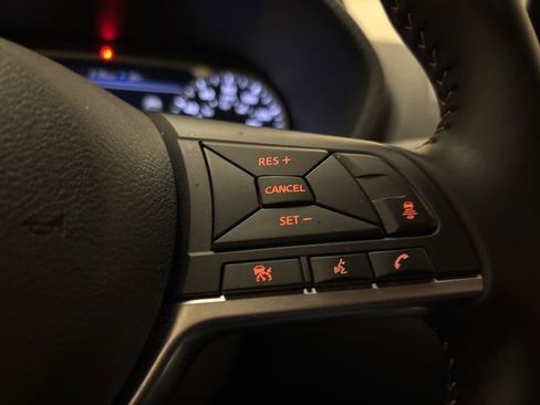 Used 2025 Nissan Sentra SR FWD image 17