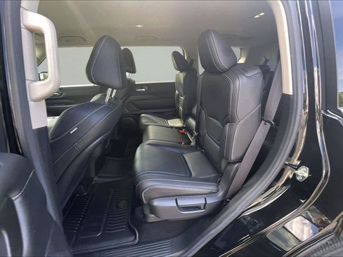 Certified 2025 Nissan Armada SV AWD/4WD image 25