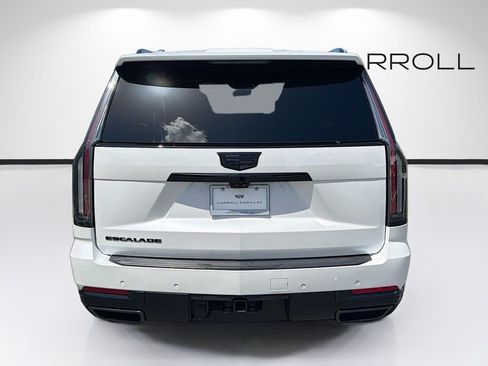 Certified 2025 Cadillac Escalade ESV Sport w/ Touring Package AWD/4WD image 4