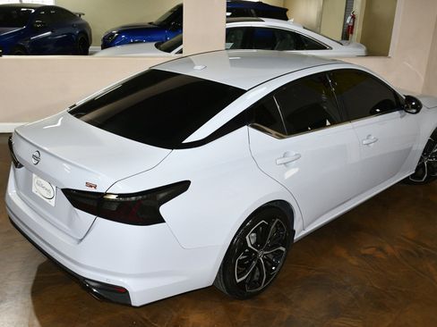 Used 2023 Nissan Altima 2.5 SR FWD image 79