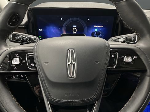 Used 2025 Lincoln Aviator Reserve AWD/4WD image 17