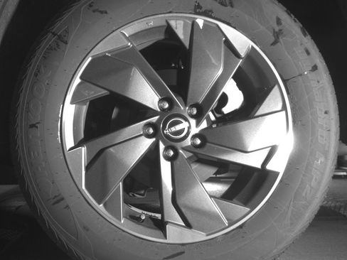 Used 2025 Nissan Rogue SV image 14