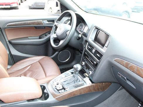 Used 2016 Audi Q5 2.0T Premium Plus w/ Technology Package image 12