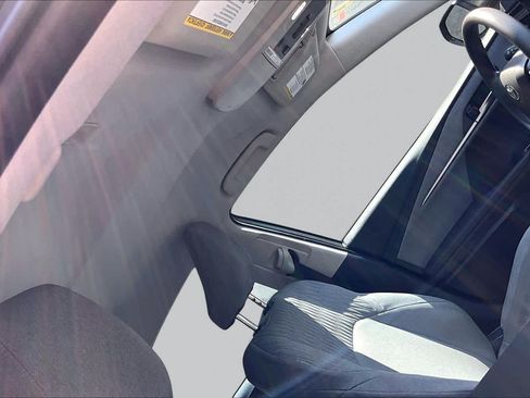 Used 2025 Toyota Camry LE FWD image 14