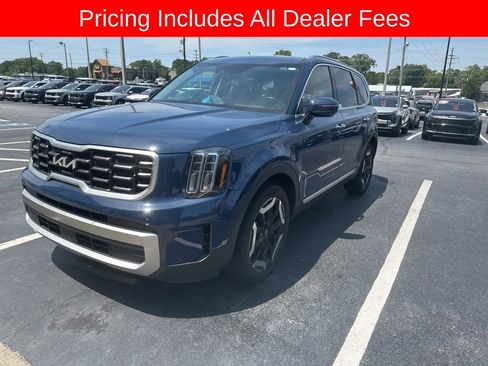 Used 2023 Kia Telluride S w/ S Sunroof Package FWD image 3