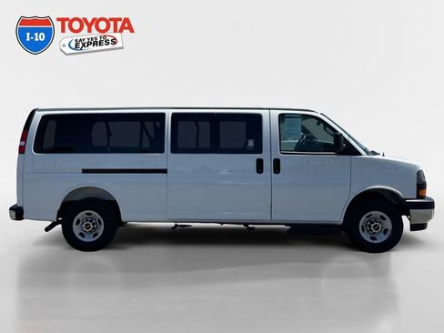 Used 2025 GMC Savana 3500 LT w/ LT Preferred Equipment Group RWD image 6