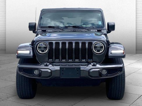 Used 2021 Jeep Wrangler Unlimited Sahara AWD/4WD image 2