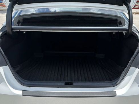 Certified 2018 Toyota Camry SE FWD image 37