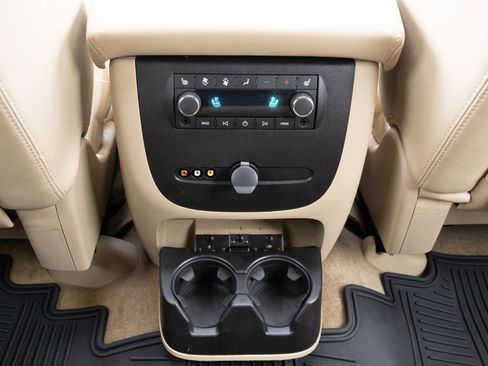 Used 2014 Chevrolet Tahoe LTZ image 18