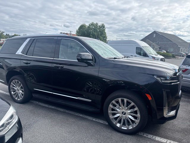 Used 2023 Cadillac Escalade Premium Luxury AWD/4WD image 4