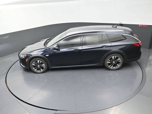 Used 2019 Buick Regal Preferred w/ Sights and Sounds Package AWD/4WD image 18