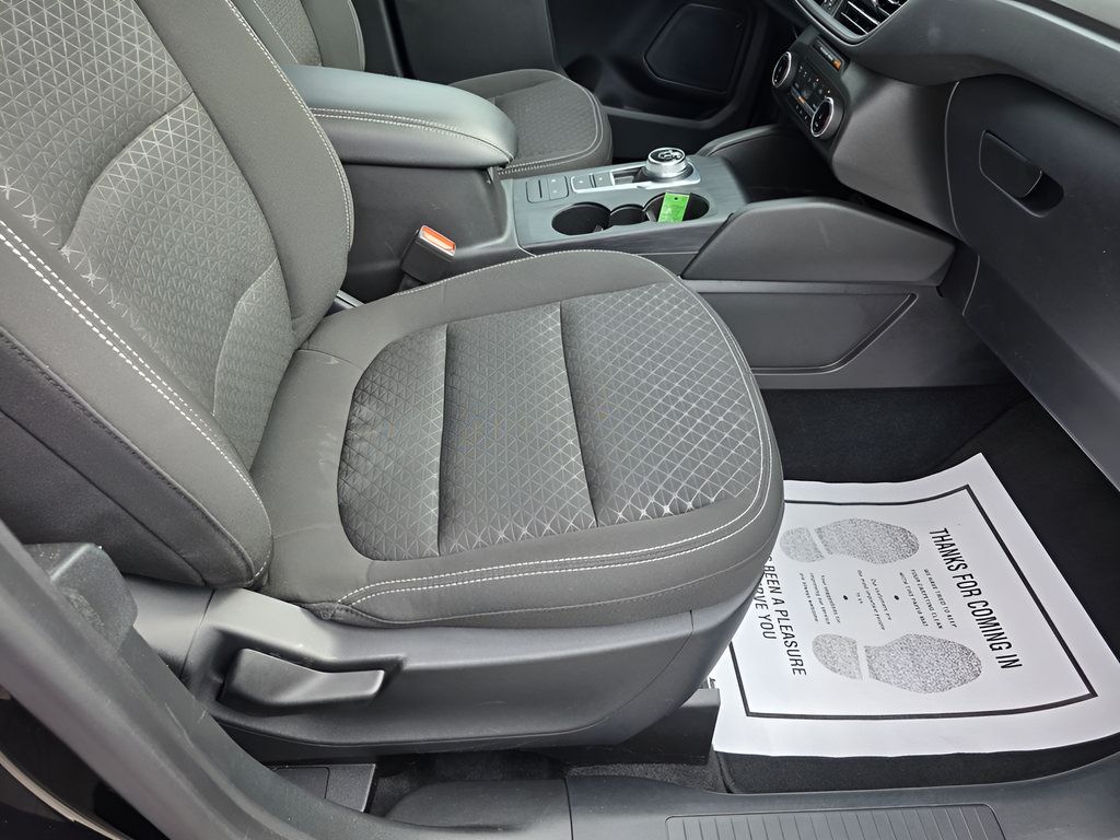 Certified 2024 Ford Escape Active AWD/4WD image 34
