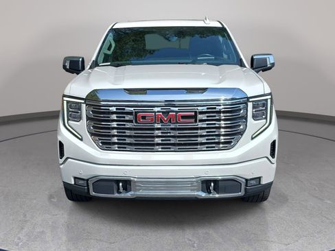 Used 2022 GMC Sierra 1500 Denali w/ Denali Reserve Package image 2
