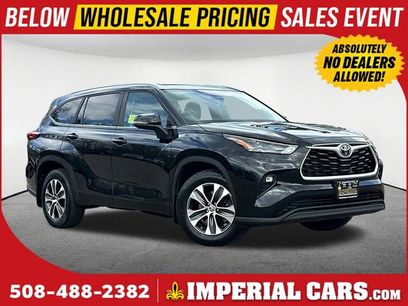 Used 2023 Toyota Highlander XLE