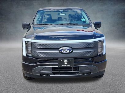 New 2025 Ford F150 Lightning XLT w/ Max Trailer Tow Package