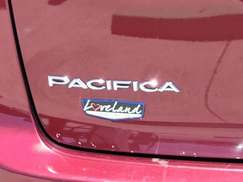 Used 2020 Chrysler Pacifica Limited w/ Advanced Safetytec Group FWD image 14