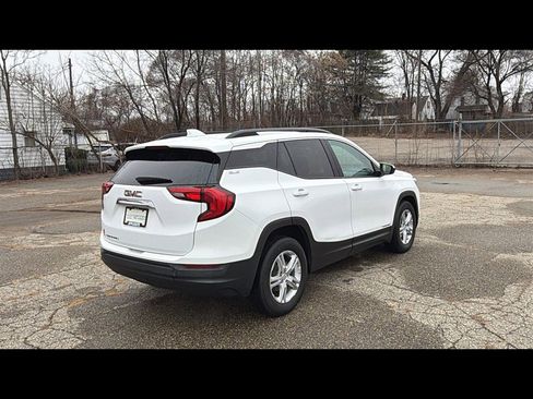 Certified 2021 GMC Terrain SLE w/ Driver Convenience Package image 5