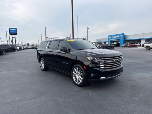 Used 2021 Chevrolet Suburban High Country image 1