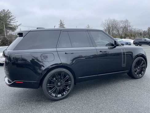 Certified 2025 Land Rover Range Rover SE image 7