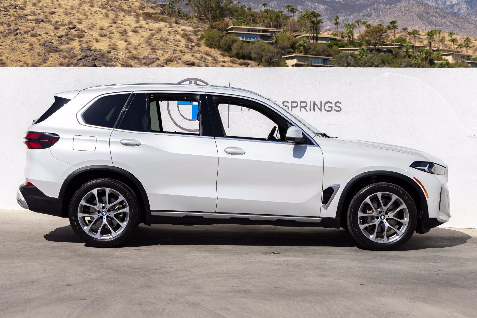 Certified 2024 BMW X5 xDrive40i AWD/4WD image 6