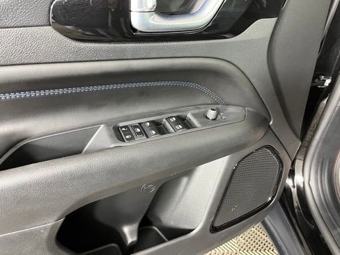 Used 2026 Jeep Compass Limited image 16