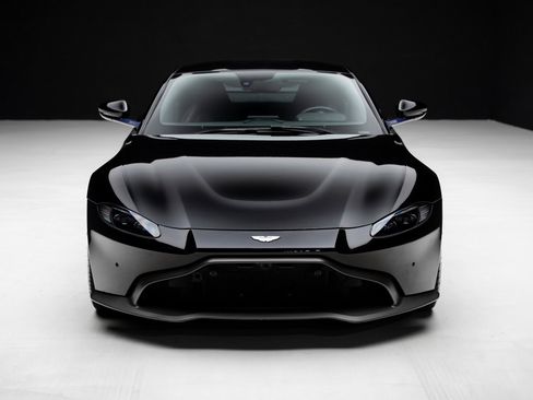 Used 2020 Aston Martin V8 Vantage Coupe image 5